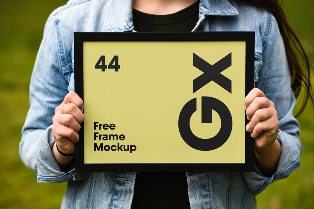 Horizontal Frame PSD Mockup