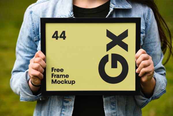 Horizontal Frame PSD Mockup