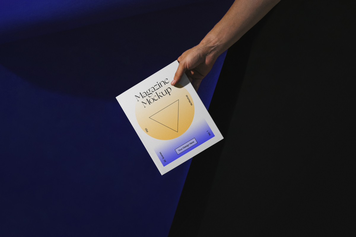 Magazine Mockup 04 MMV1