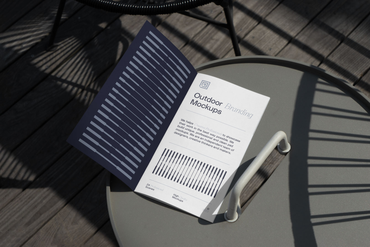 Brochure Mockup 02 OBM